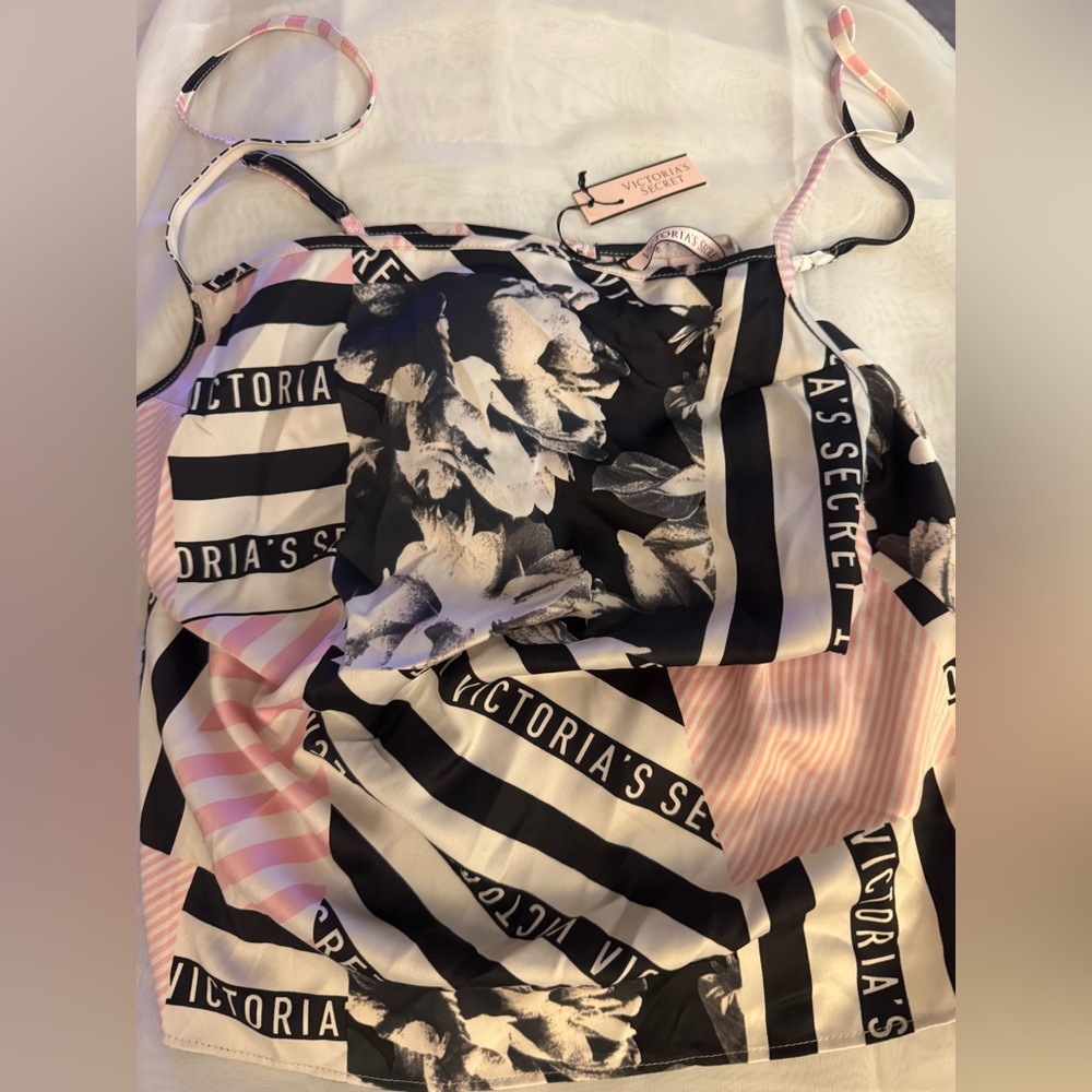 Victoria's Secret iconic logo print Pink/Black Striped lounge sleep top -NWT- XS